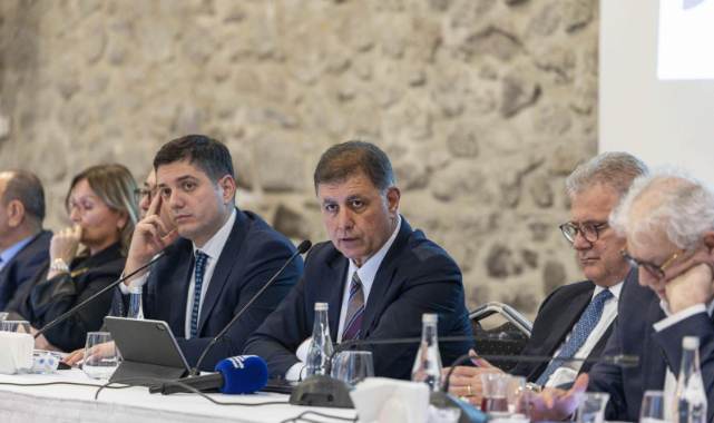 Başkan Tugay, 'enerji güvenliğine' dikkat çekti