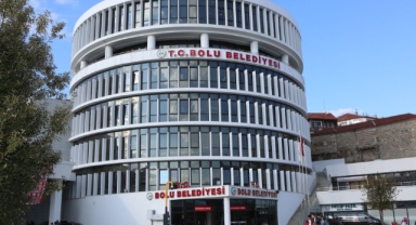 Bolu Belediyesi'ne operasyon: 3 kişi adliyeye sevk edildi