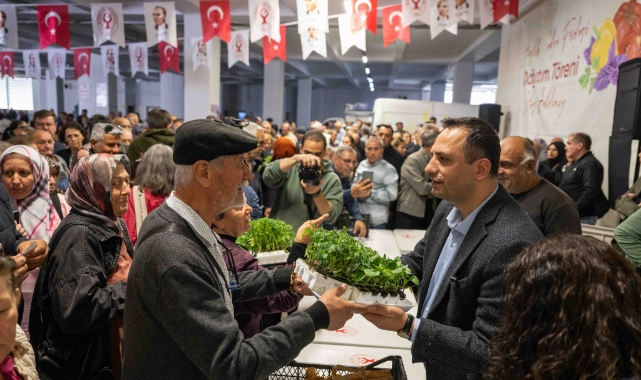 Bornova’da toprağa can, üreticiye destek