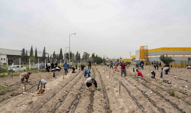 Bornova’da umut toprakla büyüyor