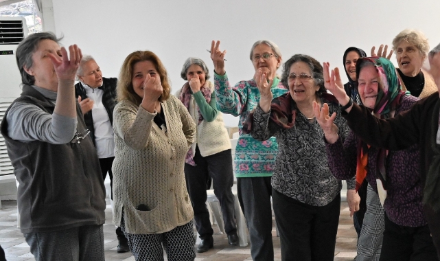 Bornova’da yaratıcı drama ile hayata yeniden katılım