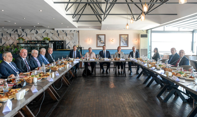 CHP İzmir'den 'iş dünyası' zirvesi: Türkiye'yi krizden çıkartacağız!