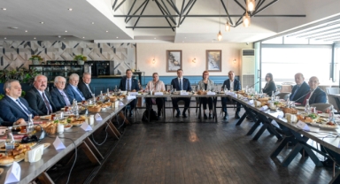 CHP İzmir'den 'iş dünyası' zirvesi: Türkiye'yi krizden çıkartacağız!