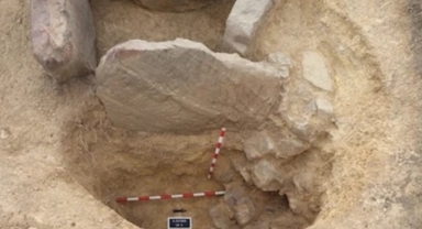 İzmir'de 5 bin yıllık mezar ortaya çıktı!