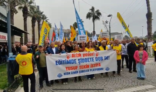 İzmir’de eğitimcilerden okul saldırılarına tepki: Sokaklara indiler!