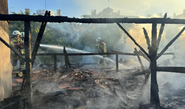İzmir’de itfaiyenin hızlı müdahalesi faciayı önledi
