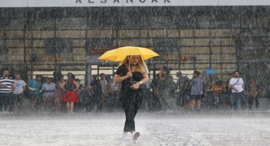 İzmir'e 'sağanak' uyarısı!