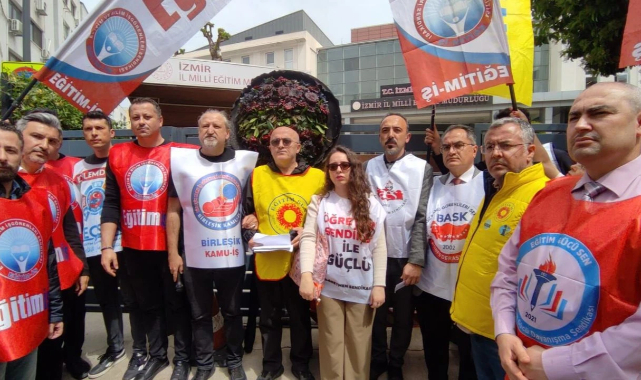 İzmirli eğitimcilerden ortak yürüyüş: İl Milli Eğitim önüne siyah çelenk!