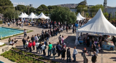 İzmirliler İZKİTAP’a akın etti