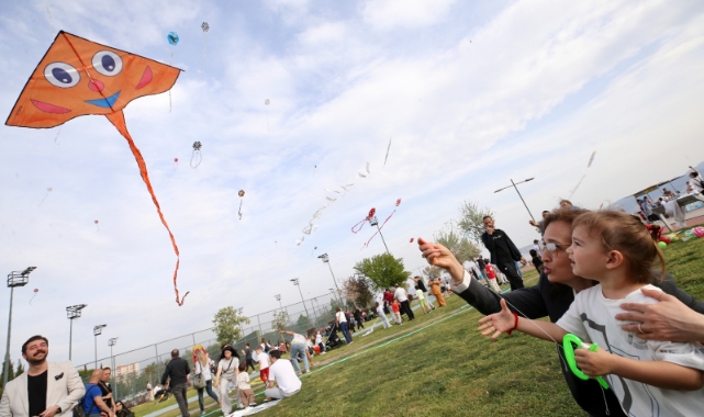 Karşıyaka’da 23 Nisan coşkusu Sancaklı’dan başladı!