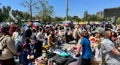 Karşıyaka’da ‘Çocuklar için 2. El Pazarı’na büyük ilgi