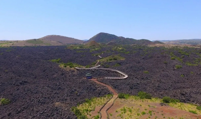 Kula’da tartışmalı ÇED süreci: UNESCO Global Jeoparkı'nın dibine taş ocağı!