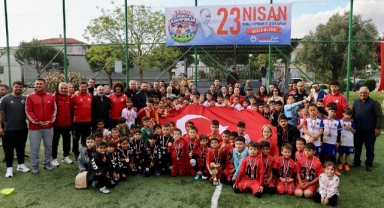 Menderes’te Minik Kramponlar Sahaya Çıktı