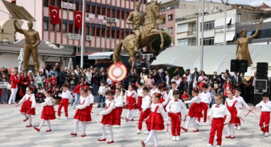 Menemen’de coşkulu kutlama