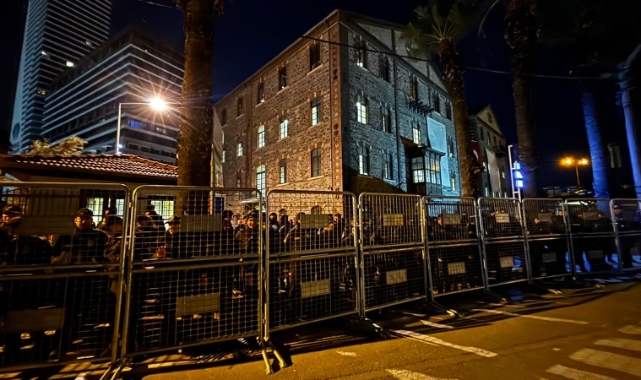 Meslek Fabrikası'na şafak baskını: Başkan Tugay'dan 'utanç vakası' çıkışı!