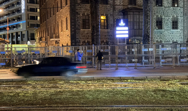 Meslek Fabrikası'nda nöbet alanına polis bariyeri!