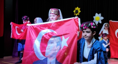 Zübeyde Hanım öğrencilerini 23 Nisan coşkusu sardı!