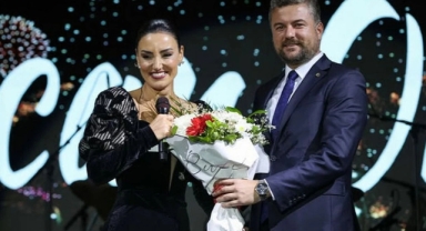Başkan Duman, Türkücü Sevcan Orhan'ı istemeye gidecek!