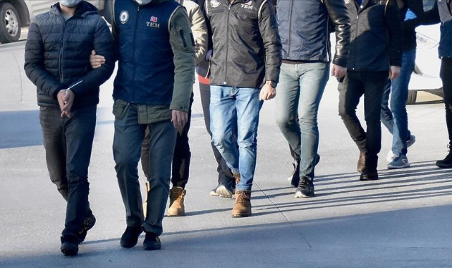 İzmir'de 'FETÖ' operasyonu: 9 kişi yakalandı!