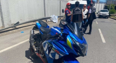 İzmir'in göbeğinde feci kaza: Genç motorcu hayatını kaybetti!