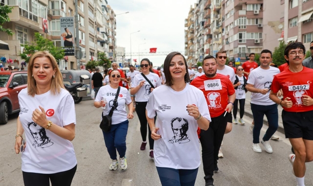 Karabağlar'da 'Bağımsızlık Koşusu'na rekor katılım