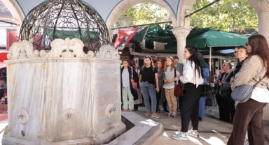 Konak Kültürel Miras Gezileri’yle kenti keşfettiler
