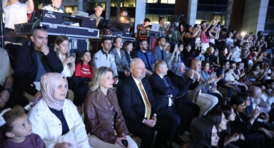 Üniversitede Menemen Belediyesi rüzgarı esti