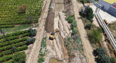 Alaşehir’de Zeytinçayı Deresi Temizlendi, Taşkın Riskine Önlem Alındı