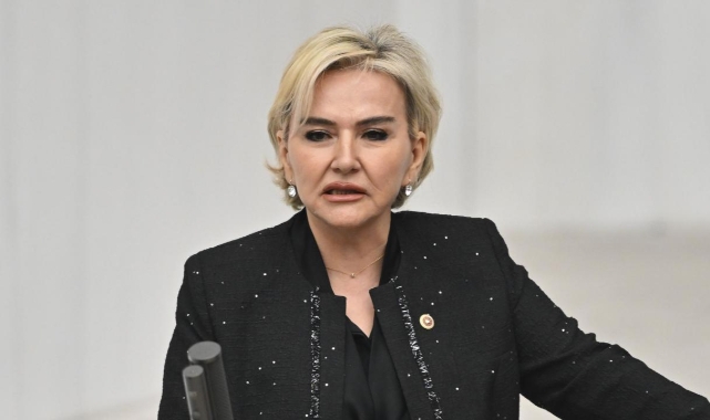 'Atatürk' çıkışıyla tanınmıştı... Nimet Özdemir, AKP saflarına katıldı!