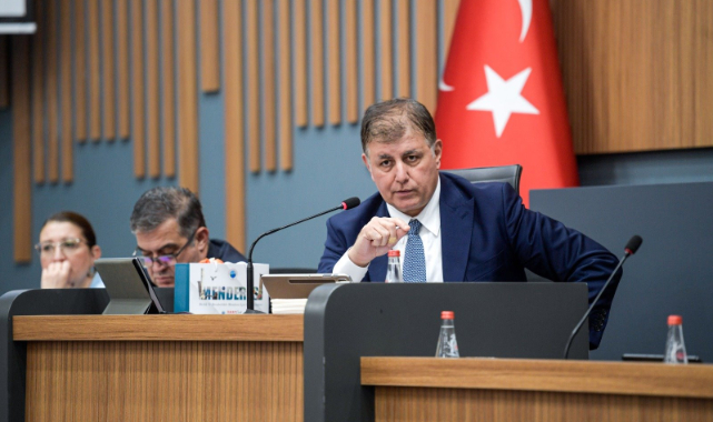 Başkan Tugay'dan tutuklamalara tepki: İtibarları gözetilmiyor!