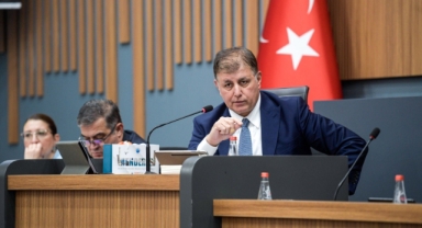Başkan Tugay'dan tutuklamalara tepki: İtibarları gözetilmiyor!