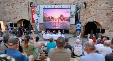 Bilim İnsanları Foça’da Körfezin Geleceğini Konuştu