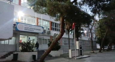 Buca'da 1650 öğrenci deprem tehdidi altında!