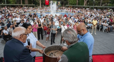 Büyükpark’ta 3500 kişilik aşure lokması paylaşıldı