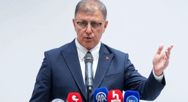Cemil Tugay, istifa ve yeni parti iddialarına cevap verdi!