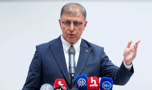 Cemil Tugay, istifa ve yeni parti iddialarına cevap verdi!