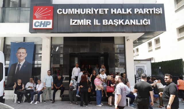 CHP İzmir'den 'sosyal medya' hamlesi: Hesapların adları değiştirildi!