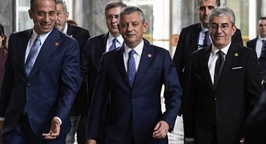 CHP'li Başarır ve Günaydın'ın grup başkan vekillikleri düştü!