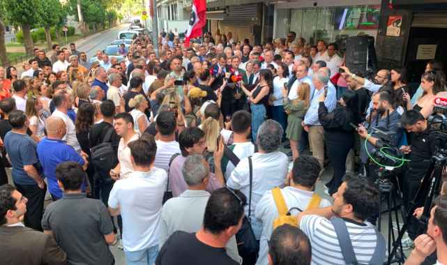 CHP'li Güç'ten 'İl Binası'ndaki arbedeye tepki: Seçilmiş başkan neredeyse...