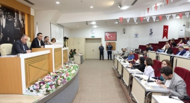 Çiğli Belediyesi'nden 6 taşınmaz için olağanüstü meclis!
