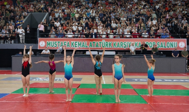 Karşıyaka’da Kış Spor Okulları’na görkemli kapanış