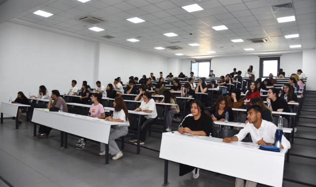 Menemen’de öğrencilere sınav provası