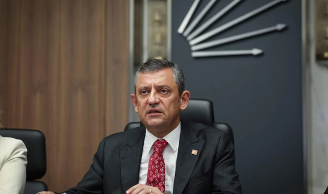 Özgür Özel, İzmir'e gelecek: Alternatif il binası açılacak!