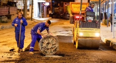 Toros Caddesi’nde gece asfalt mesaisi