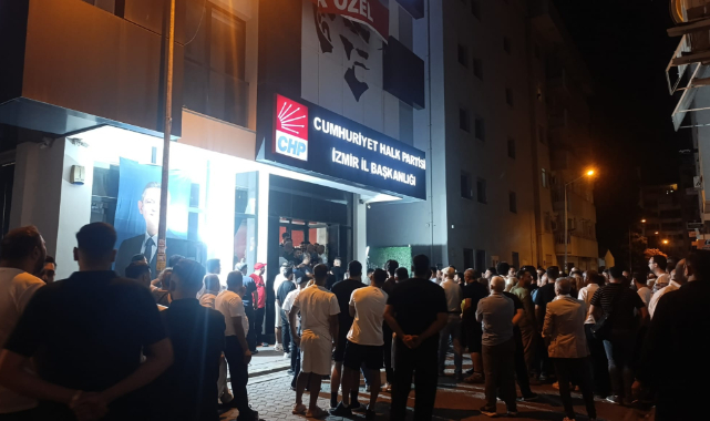 Utku Gümrükçü, CHP İzmir İl Başkanlığı'nda!