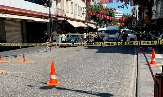 Yapı Kredi'nin Diyarbakır şubesine silahlı saldırı!