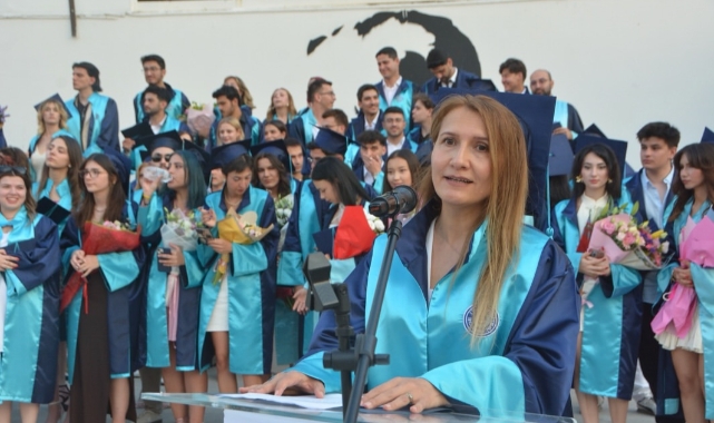 48 yaşındaki mezun, birinciliğini katledilen kadınlara ithaf etti!