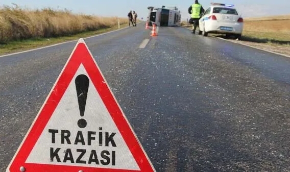Afyonkarahisar'da feci kaza: Karı koca hayatını kaybetti, 8 aylık bebek ağır yaralandı