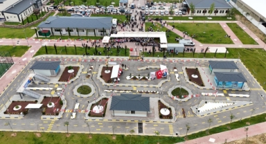 Asarlık trafik eğitim parkurunda çocuklar kuralları öğreniyor