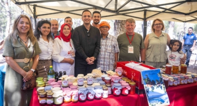 Bornova’da Reçel Festivali öncesi hijyen eğitimi ve üretim desteği